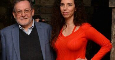 Il 20 maggio, alla storica libreria Bocca a Milano, la talentuosa artista siciliana Feuei Tola e il poeta Amedeo Anelli presenteranno il libro “X Intonazioni X Radiografiche”